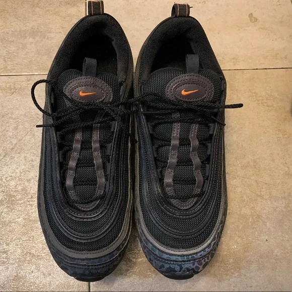 Nike | Shoes | Nike Air Max Safari Off Noir 7y | Poshmark display picture 1